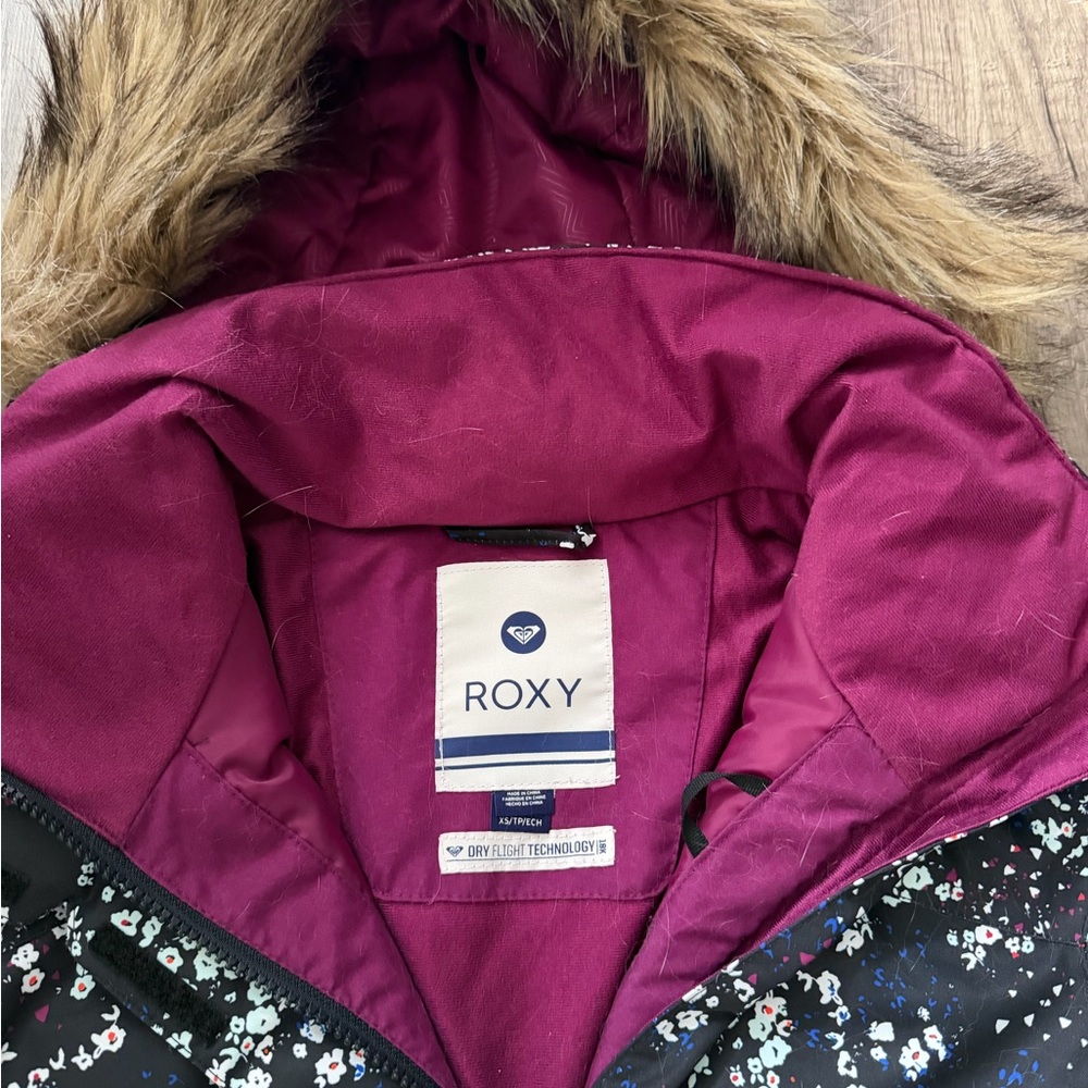 Roxy Women's XS Girls XL Black Floral Snowboard Jacket EUC - Picture 2 of 2